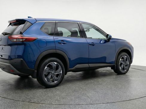 Used 2025 Nissan Rogue SV image 9