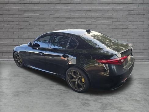 Used 2019 Alfa Romeo Giulia Ti Sport w/ Quick Order Package 22U Sport RWD image 10