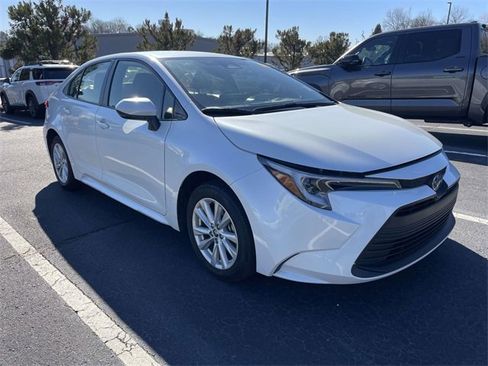 Used 2024 Toyota Corolla LE image 1
