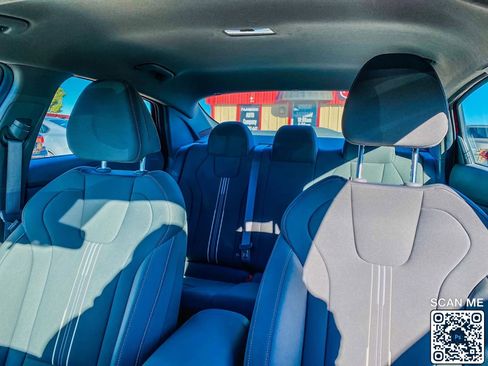 Used 2023 Hyundai Elantra SEL w/ Convenience Package image 25