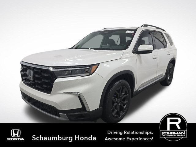 Used 2025 Honda Pilot Touring image 9