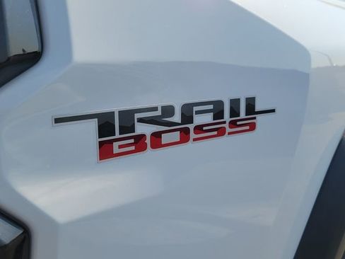 Used 2023 Chevrolet Colorado Trail Boss w/ Advanced Trailering Package image 12