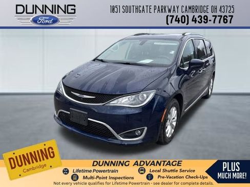 Used 2019 Chrysler Pacifica Touring-L image 1