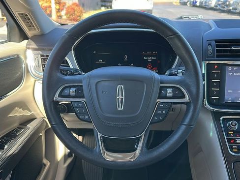 Used 2020 Lincoln Continental w/ Convenience Package image 12