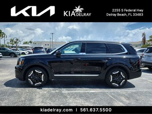 Used 2024 Kia Telluride EX w/ EX Captain's Chair Package FWD image 5