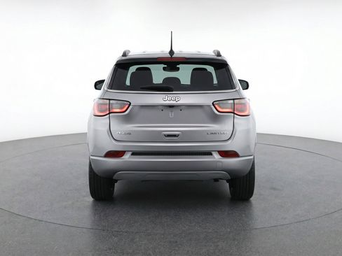 Used 2025 Jeep Compass Trailhawk AWD/4WD image 7