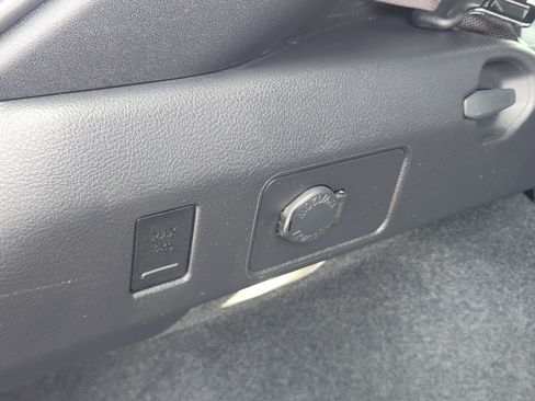 Used 2021 Lexus UX 200 w/ Premium Package image 45