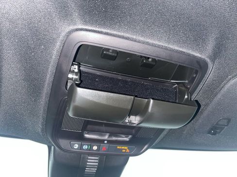 Used 2025 Chevrolet Traverse Z71 w/ Enhanced Driving Package AWD/4WD image 79