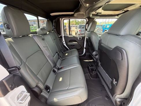 New 2026 Jeep Gladiator Mojave AWD/4WD image 8