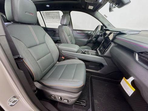 New 2026 GMC Acadia AT4 w/ LPO, Floor Liner Package image 35