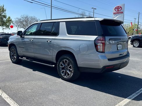 Used 2023 Chevrolet Suburban Z71 w/ Luxury Package image 5