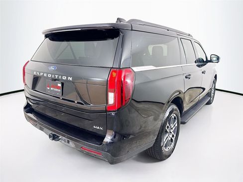 Used 2025 Ford Expedition Max Active image 8