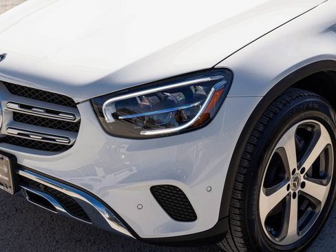 Used 2022 Mercedes-Benz GLC 300 4MATIC w/ Multimedia Package Lite image 34