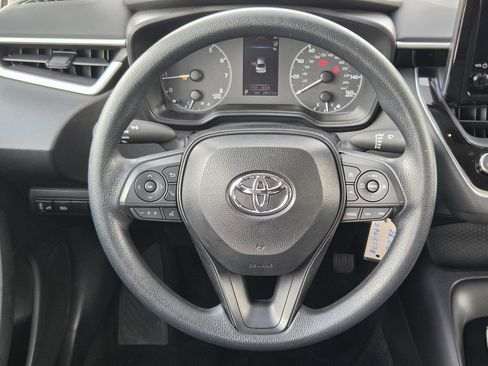 Used 2025 Toyota Corolla LE FWD image 14