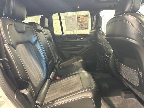 Used 2023 Jeep Grand Cherokee Altitude AWD/4WD image 32