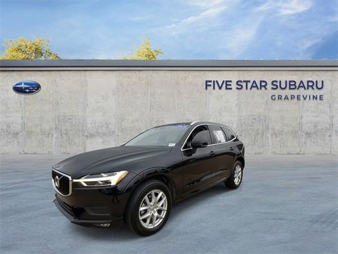 Used 2021 Volvo XC60 T5 Momentum w/ Climate Package image 4