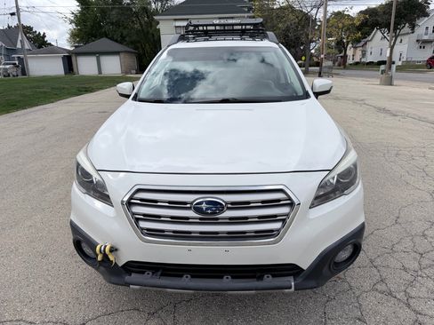Used 2017 Subaru Outback 3.6R Limited image 2