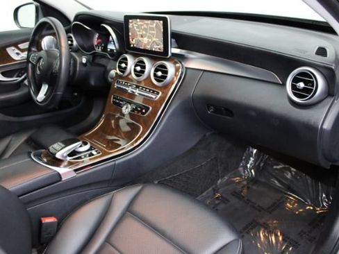 Used 2015 Mercedes-Benz C 300 4MATIC Sedan image 29