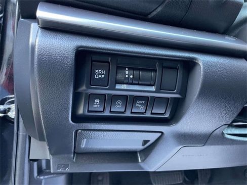 Used 2020 Subaru Crosstrek 2.0i Limited image 16
