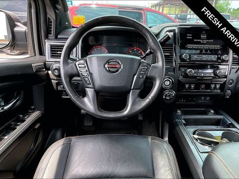 Used 2022 Nissan Titan PRO-4X w/ Pro-4x Convenience Package AWD/4WD image 11