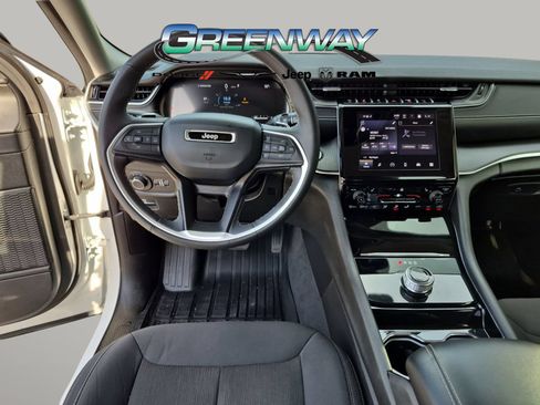 Used 2023 Jeep Grand Cherokee L Laredo w/ Luxury Tech Group I RWD image 10