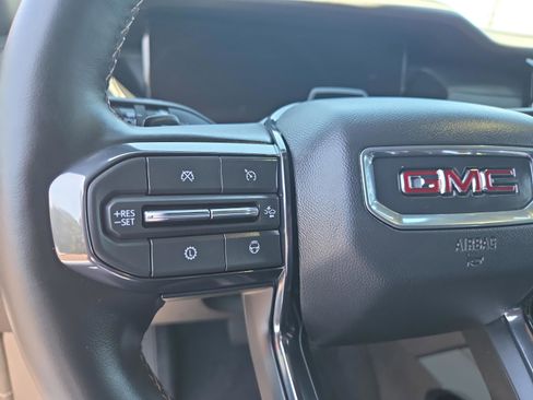 Used 2025 GMC Acadia AT4 w/ Super Cruise Package AWD/4WD image 12