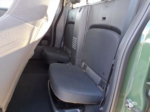 Certified 2022 Nissan Frontier SV w/ Technology Package image 6