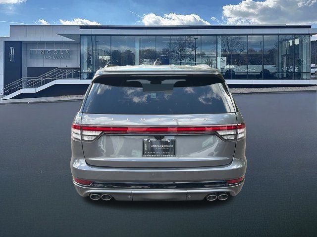 New 2027 Lincoln Aviator Reserve w/ Luxury Package RWD image 6
