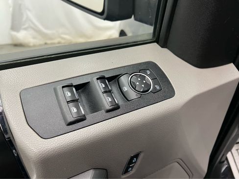 Used 2018 Ford F150 XLT w/ Equipment Group 302A Luxury image 15