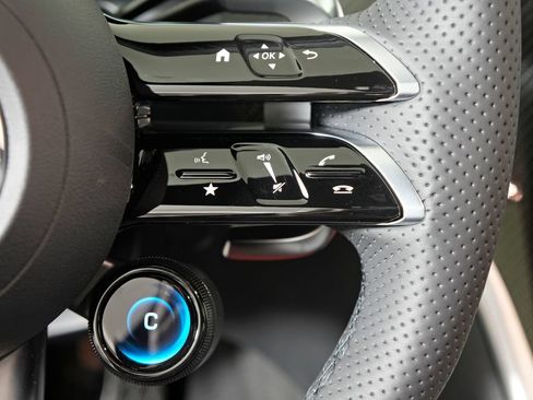 Certified 2026 Mercedes-Benz C 43 AMG 4MATIC Sedan image 18