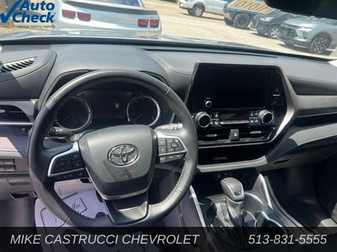 Used 2023 Toyota Highlander XLE FWD image 9