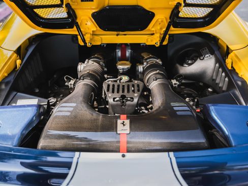 Used 2015 Ferrari 458 Speciale A RWD image 58
