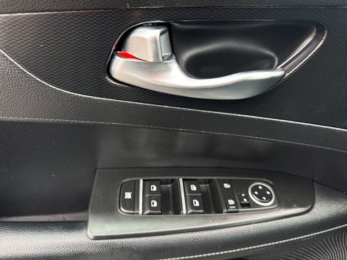 Used 2023 Kia Forte GT-Line w/ GT-Line Technology Package FWD image 10