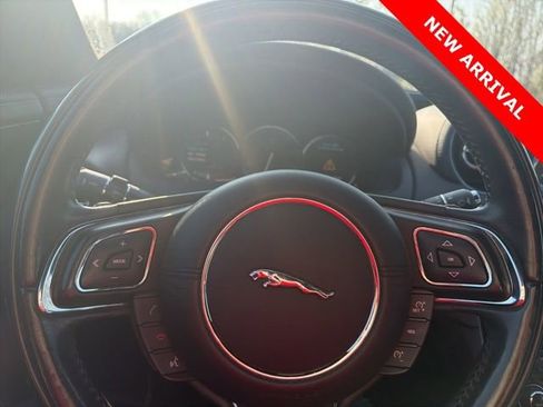 Used 2015 Jaguar XJ Base image 10