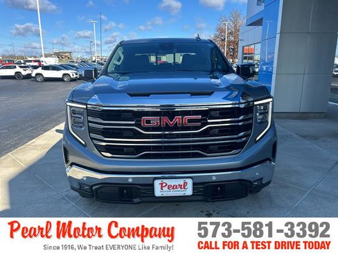 Used 2024 GMC Sierra 1500 SLT w/ SLT Premium Plus Package image 2