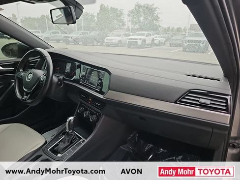 Used 2019 Volkswagen Jetta R-Line FWD image 31