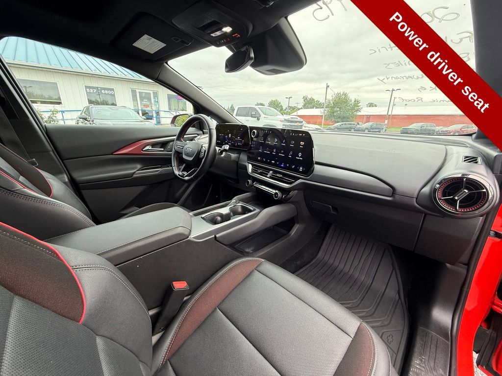 Used 2025 Chevrolet Equinox EV RS FWD image 44