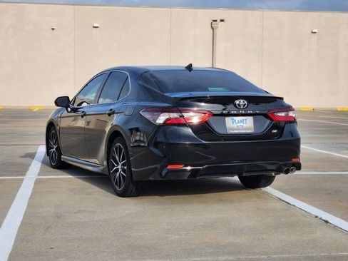Used 2022 Toyota Camry SE image 7