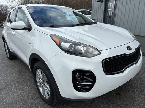 Used 2019 Kia Sportage LX image 3
