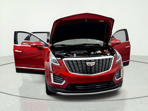Certified 2024 Cadillac XT5 Premium Luxury w/ Technology Package AWD/4WD image 15