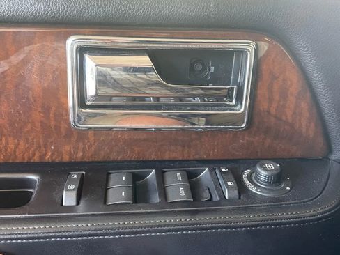 Used 2015 Lincoln Navigator 2WD image 13