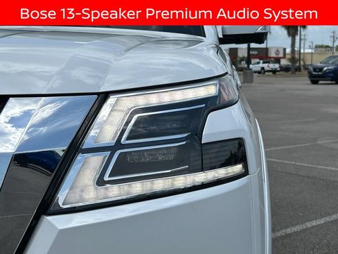 Used 2023 Nissan Armada SL w/ Captain's Chairs Package RWD image 12