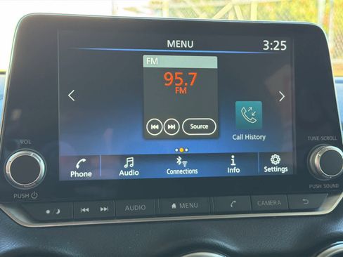 Used 2024 Nissan Sentra SV image 41