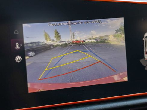 Used 2023 Kia Niro EX image 22