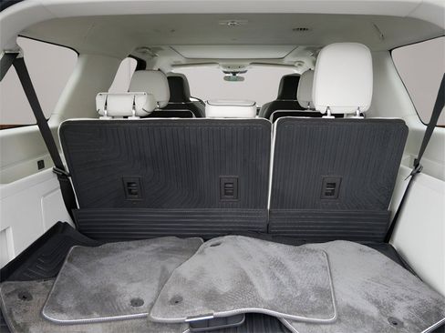 Used 2024 Lincoln Navigator L Black Label image 12