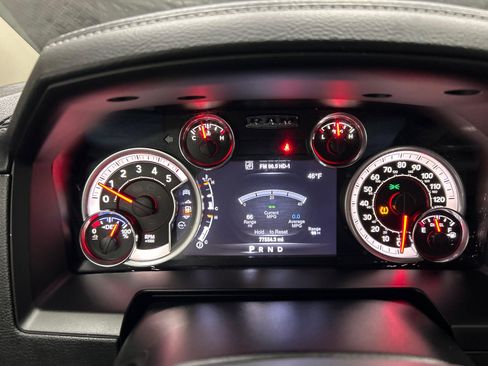 Used 2018 RAM 1500 Laramie w/ Convenience Group image 20