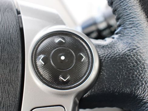 Used 2017 Toyota Prius V Five image 24