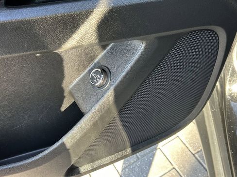 Certified 2023 Chevrolet Traverse LT image 20