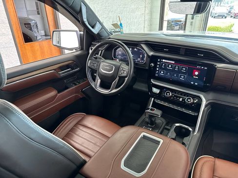 Used 2022 GMC Sierra 1500 Denali Ultimate AWD/4WD image 46