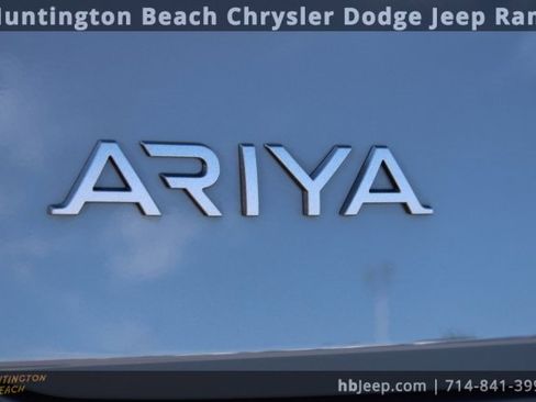 Used 2025 Nissan Ariya FWD image 6